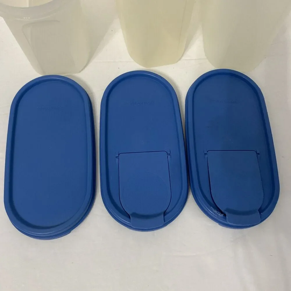Lot of 3 pieces of Tupperware with lids Cornflower Blue 4-3/4C 7-1/4C 9-3/4C